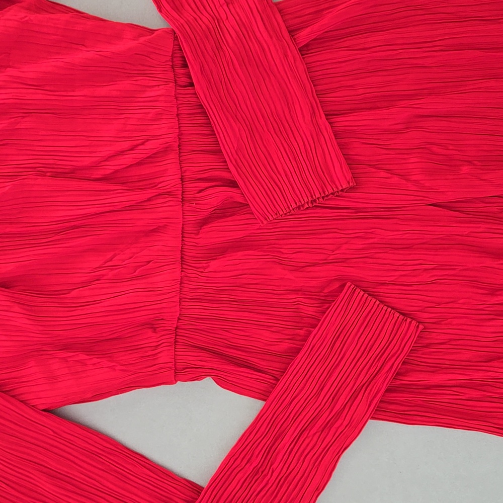 Max Mara Red Long-Sleeved Midi Dress Featuring Pleated Texture Size 2 - Picture 6 of 9